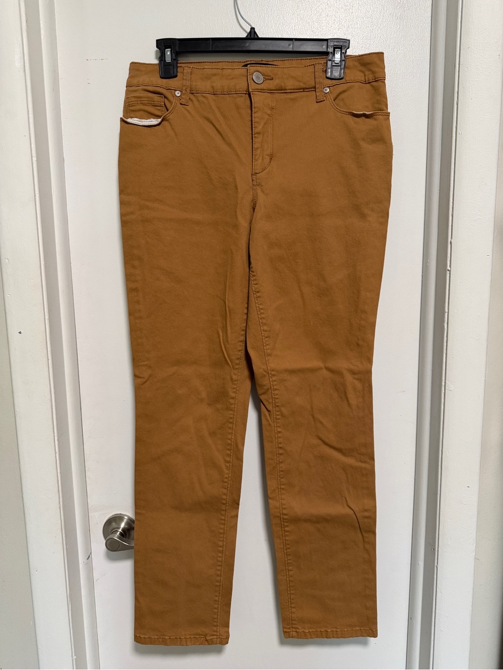 Bandolino Slim Fit Caramel Brown Pants size 6